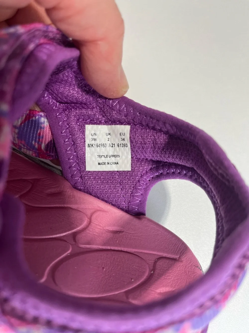Merrell Girls Size 3 Purple Pink Patterned Kahuna Web Strap Sandals